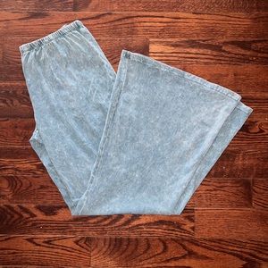 MINERAL WASH BELL BOTTOM SOFT PANTS, LIGHT DENIM
